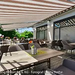 伦纳酒店 3*