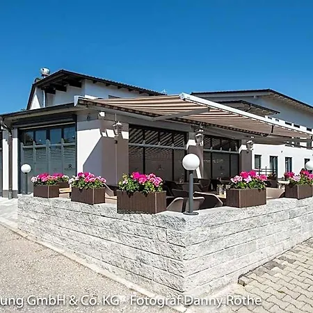 伦纳酒店 Buchbach